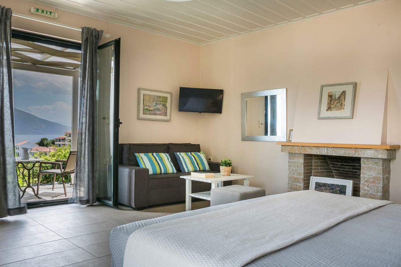Martini Waterfront Suites Фіскардо Екстер'єр фото