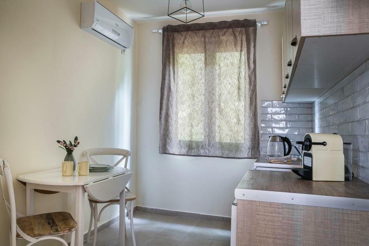 Martini Waterfront Suites Фіскардо Екстер'єр фото