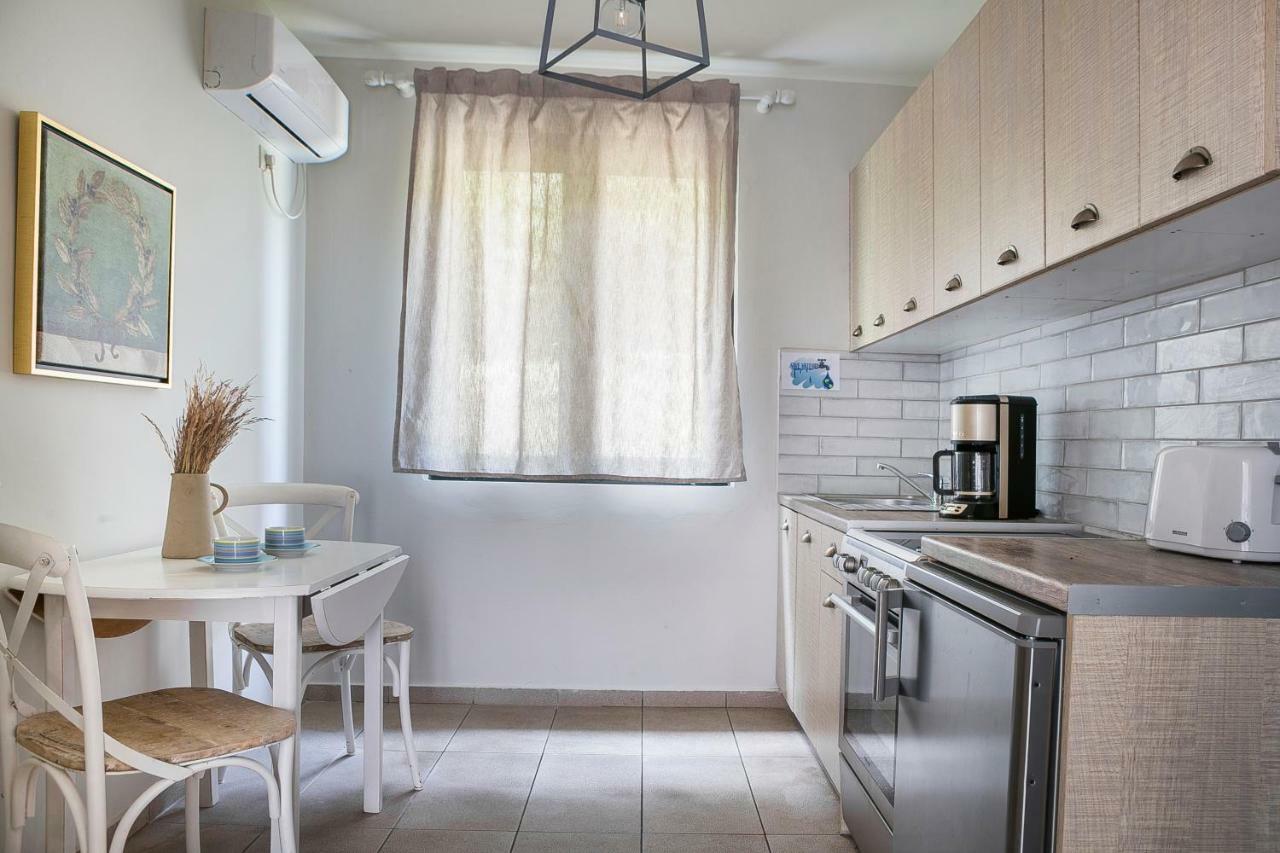 Martini Waterfront Suites Фіскардо Екстер'єр фото
