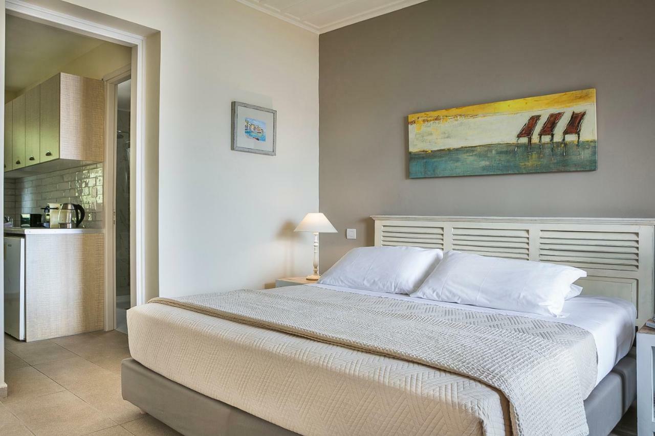 Martini Waterfront Suites Фіскардо Екстер'єр фото