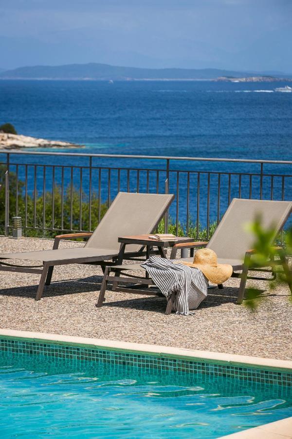 Martini Waterfront Suites Фіскардо Екстер'єр фото